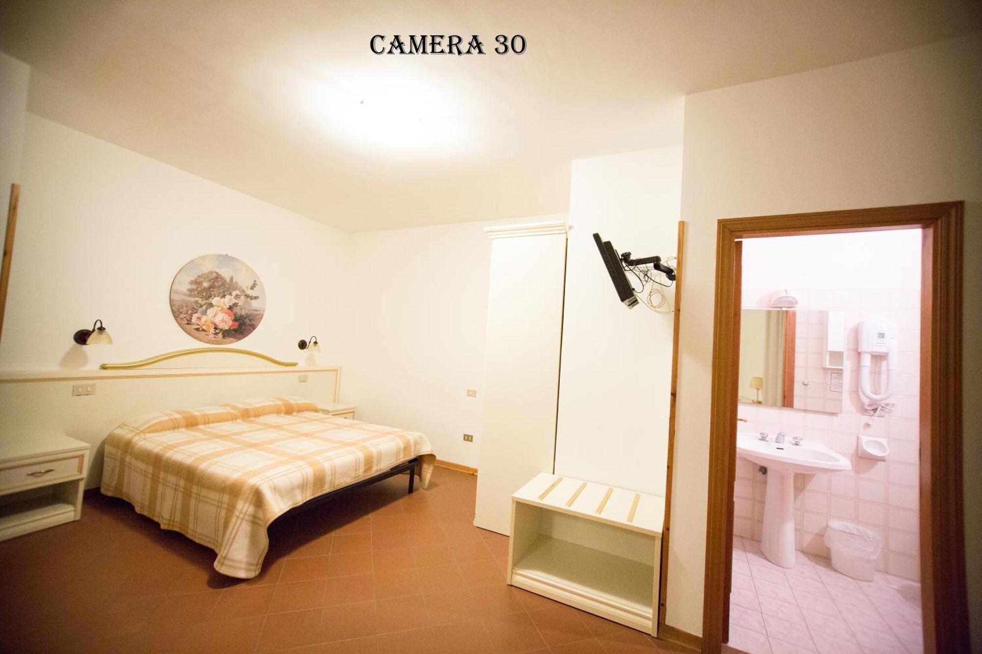 Hotel I Tigli Albergo Diffuso Corinaldo Exteriör bild
